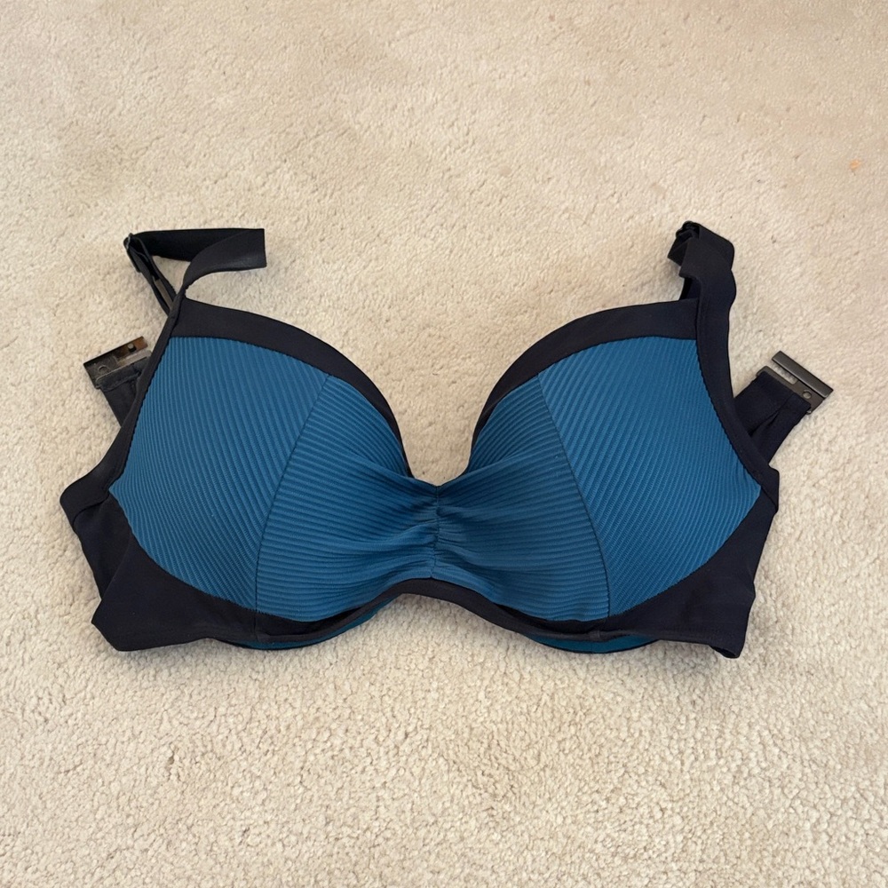 Elegant Teal and Black Women's Bra